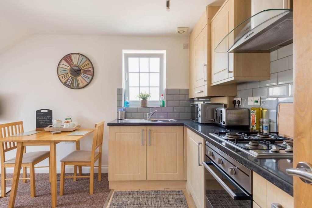 Seafront Flat-private Parking-short Walk To Town * Weston-super-Mare